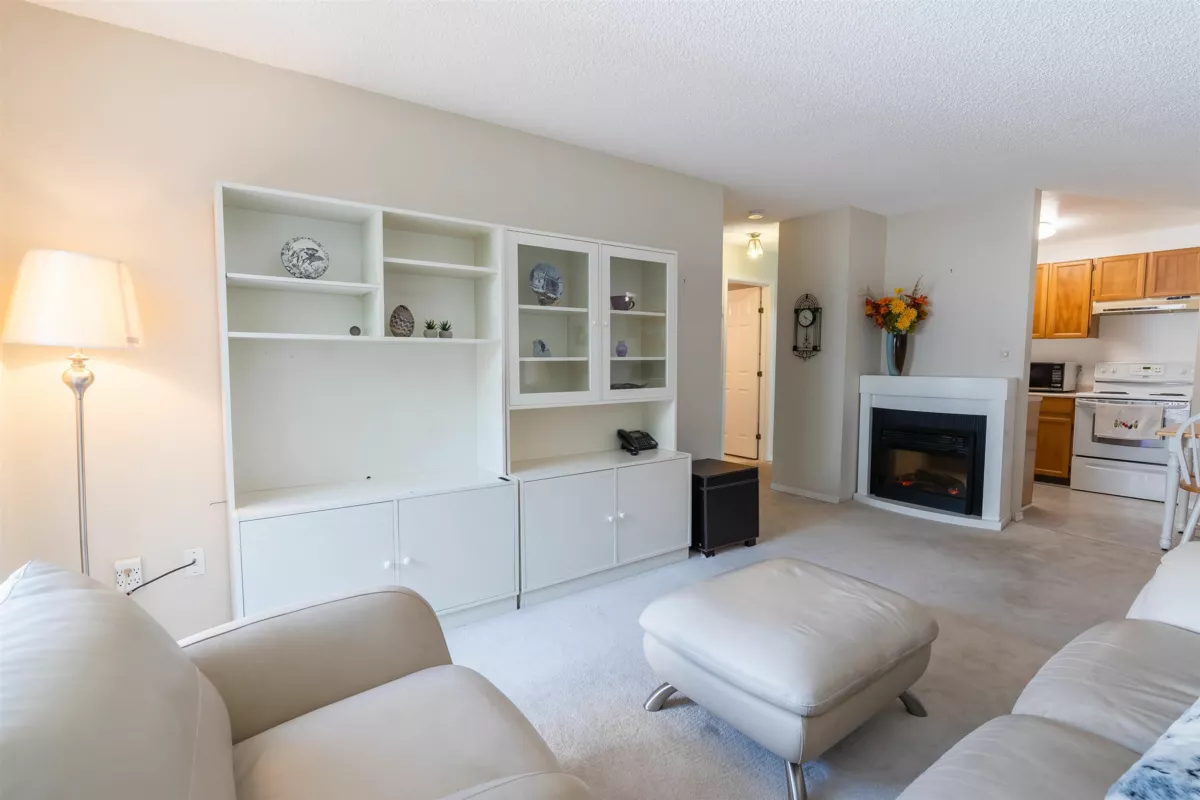 Living Room Photo of 110 32950 Amicus Place, Abbotsford, BC