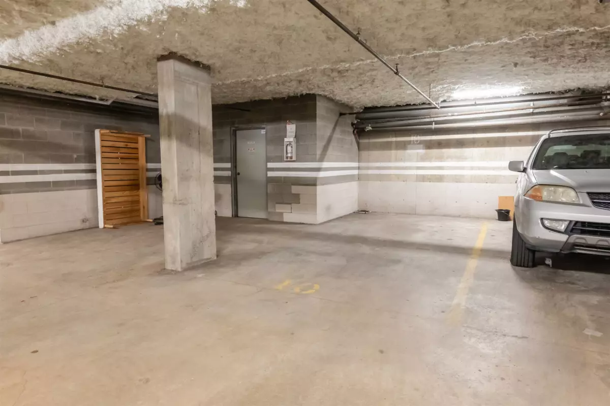 Staircase Photo of 110 32950 Amicus Place, Abbotsford, BC