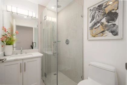 Primary Bathroom Photo of 2523 W 8th Avenue, Vancouver, BC