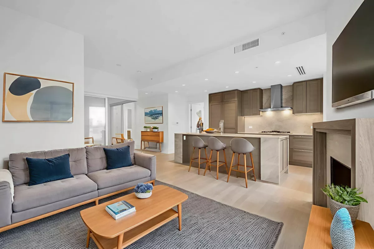 Exterior Rear Photo of 804 1500 Martin Street, White Rock, BC