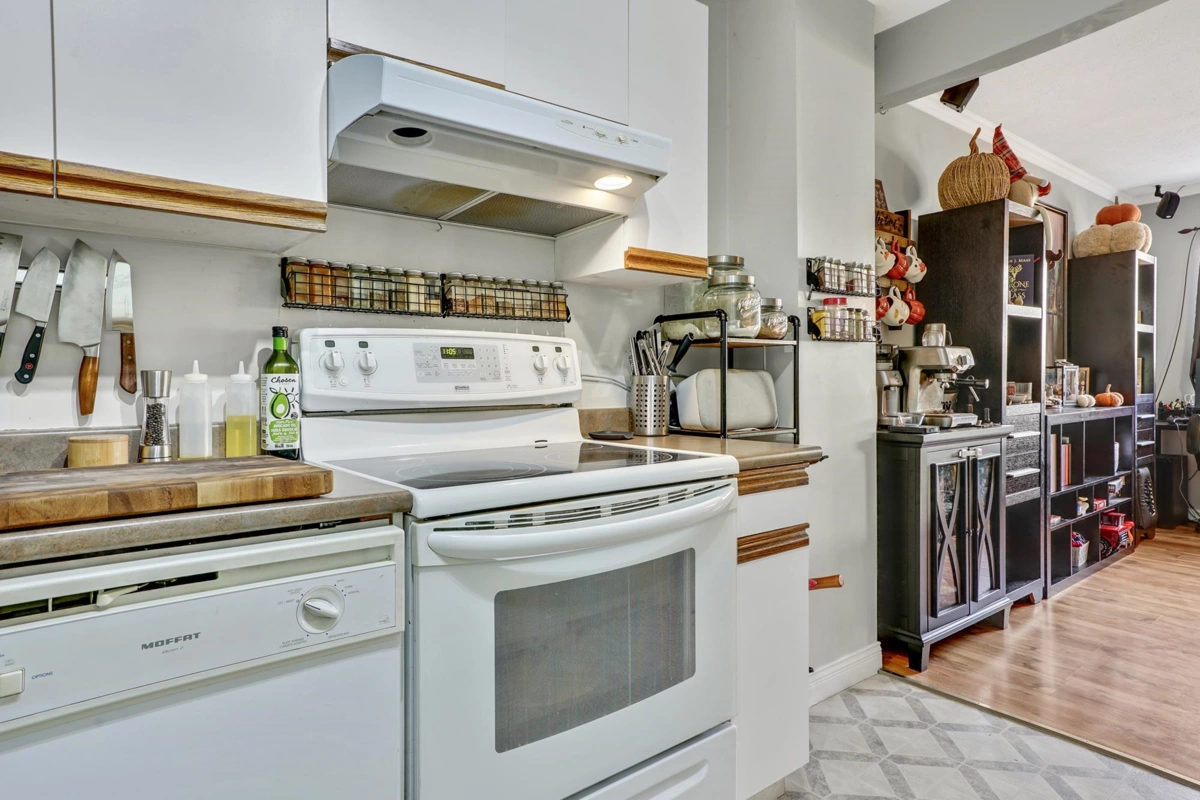 Bedroom 2 Photo of 11 46384 Yale Road, Chilliwack, BC
