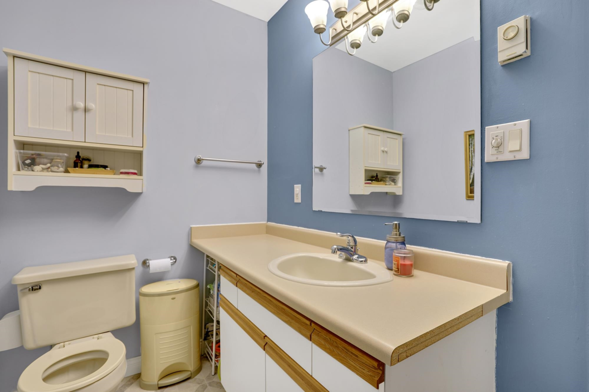 Laundry Room Photo of 11 46384 Yale Road, Chilliwack, BC