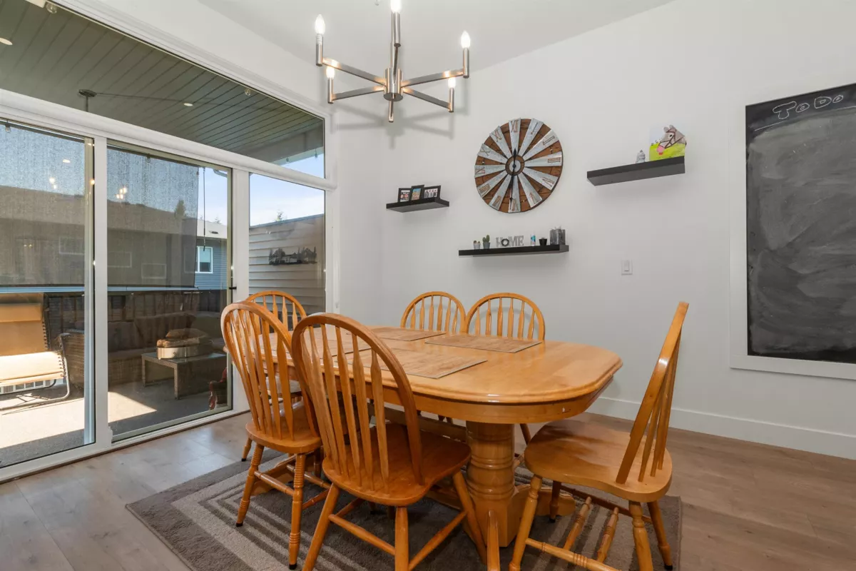 Kitchen Photo of A 7097 Tahoma Place, Chilliwack, BC