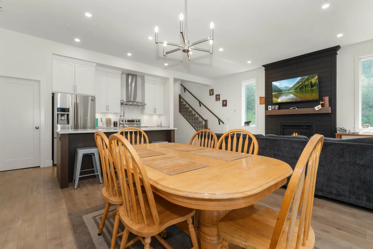 Walk-In Closet Photo of A 7097 Tahoma Place, Chilliwack, BC