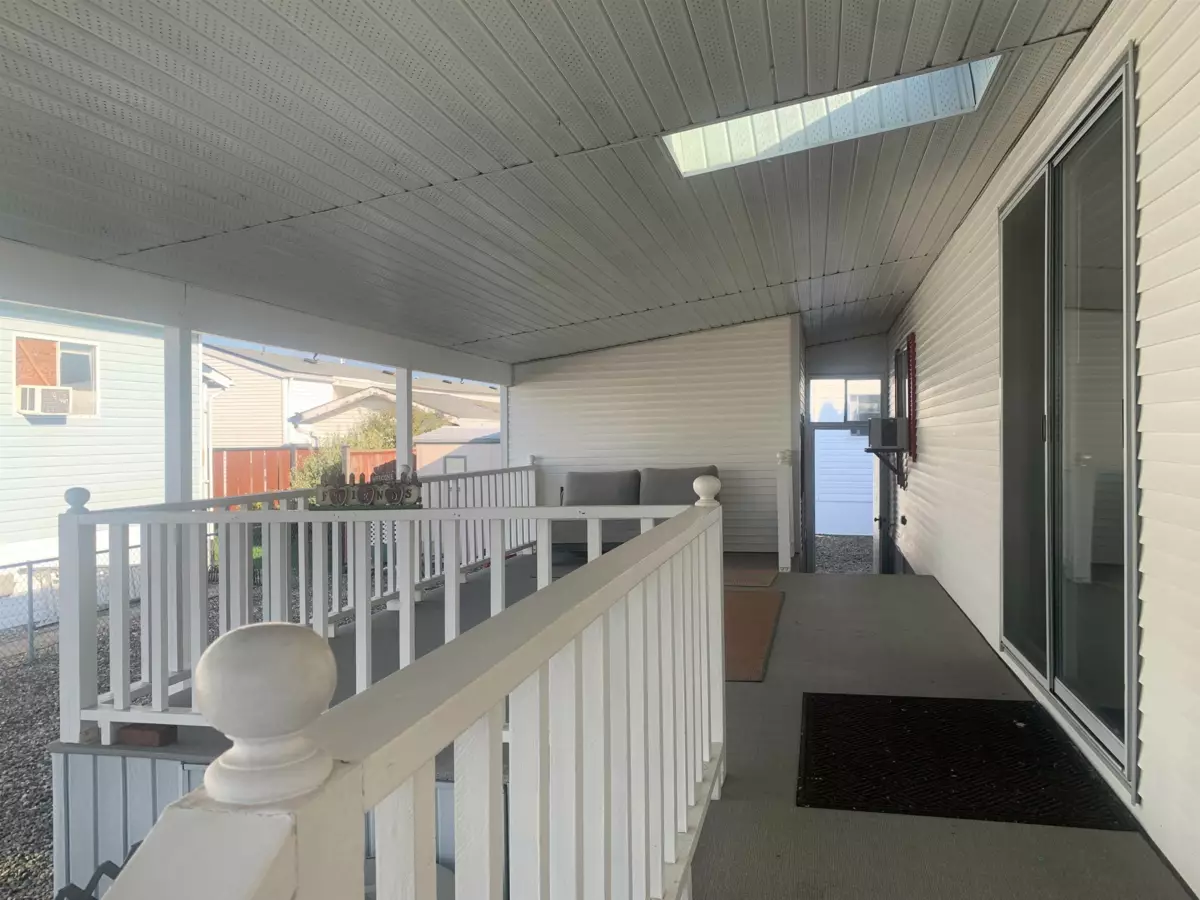 Dining Area Photo of 98 9055 Ashwell Road, Chilliwack, BC