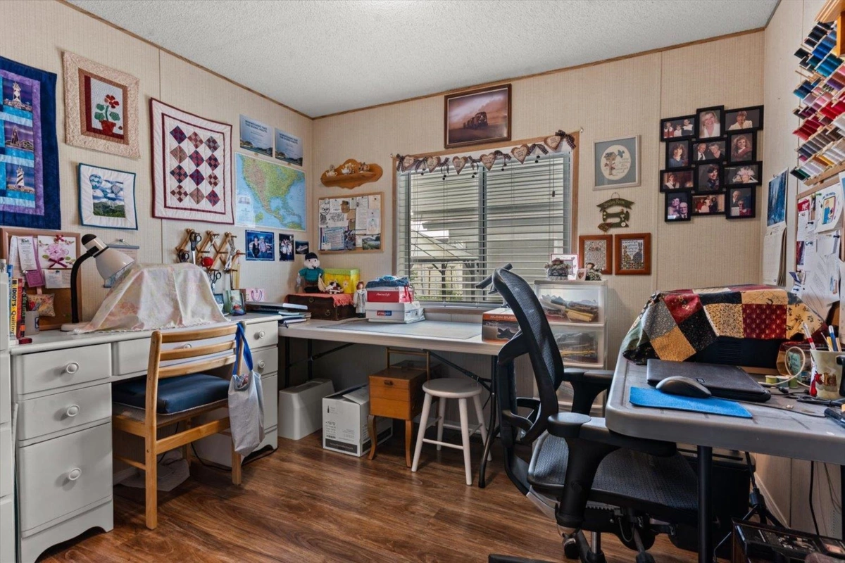 Hallway Photo of 98 9055 Ashwell Road, Chilliwack, BC