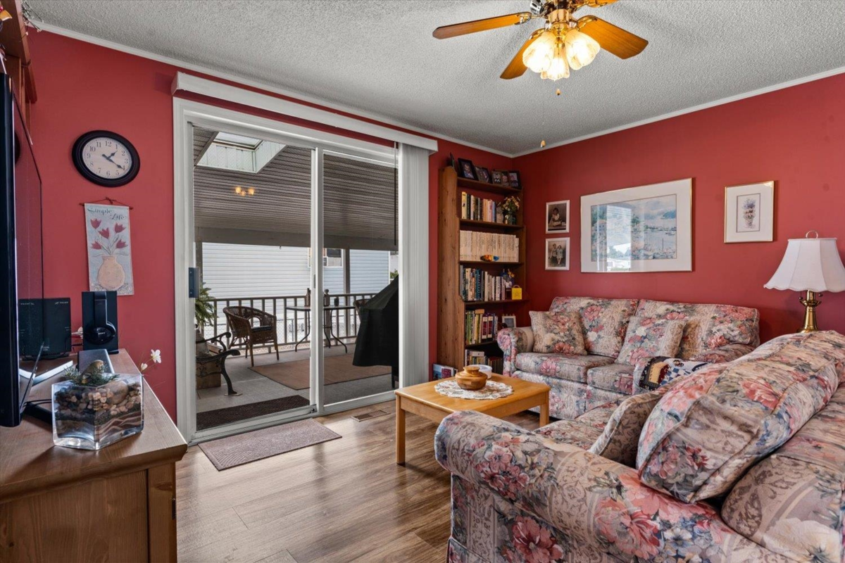 Kitchen Photo of 98 9055 Ashwell Road, Chilliwack, BC