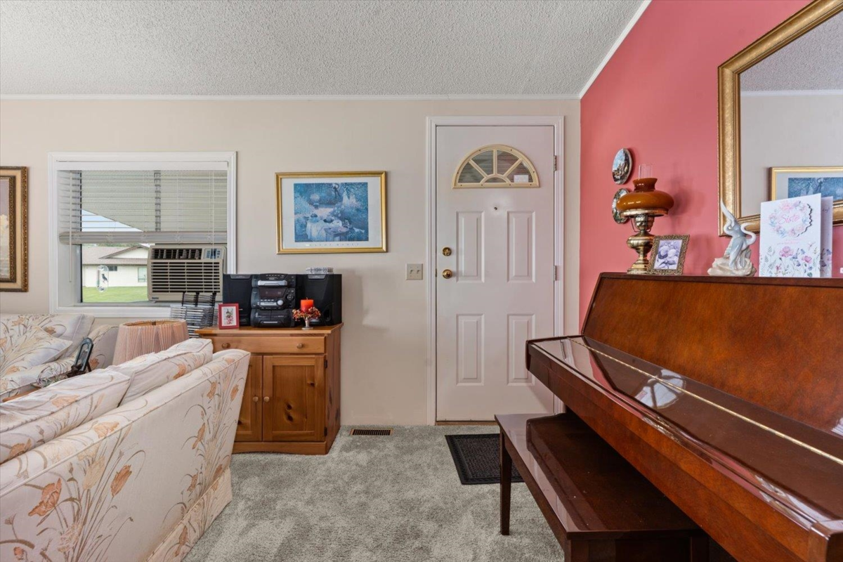 Primary Bedroom Photo of 98 9055 Ashwell Road, Chilliwack, BC