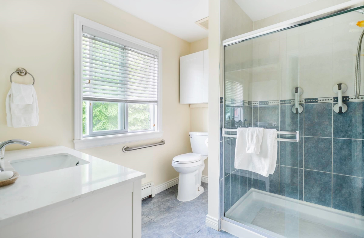 Entry Foyer Photo of 10172 159 Street, Surrey, BC