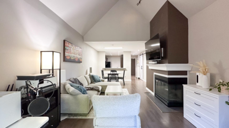 305 7457 Moffatt Road, Richmond, BC, Richmond — Apartment/Condo for sale