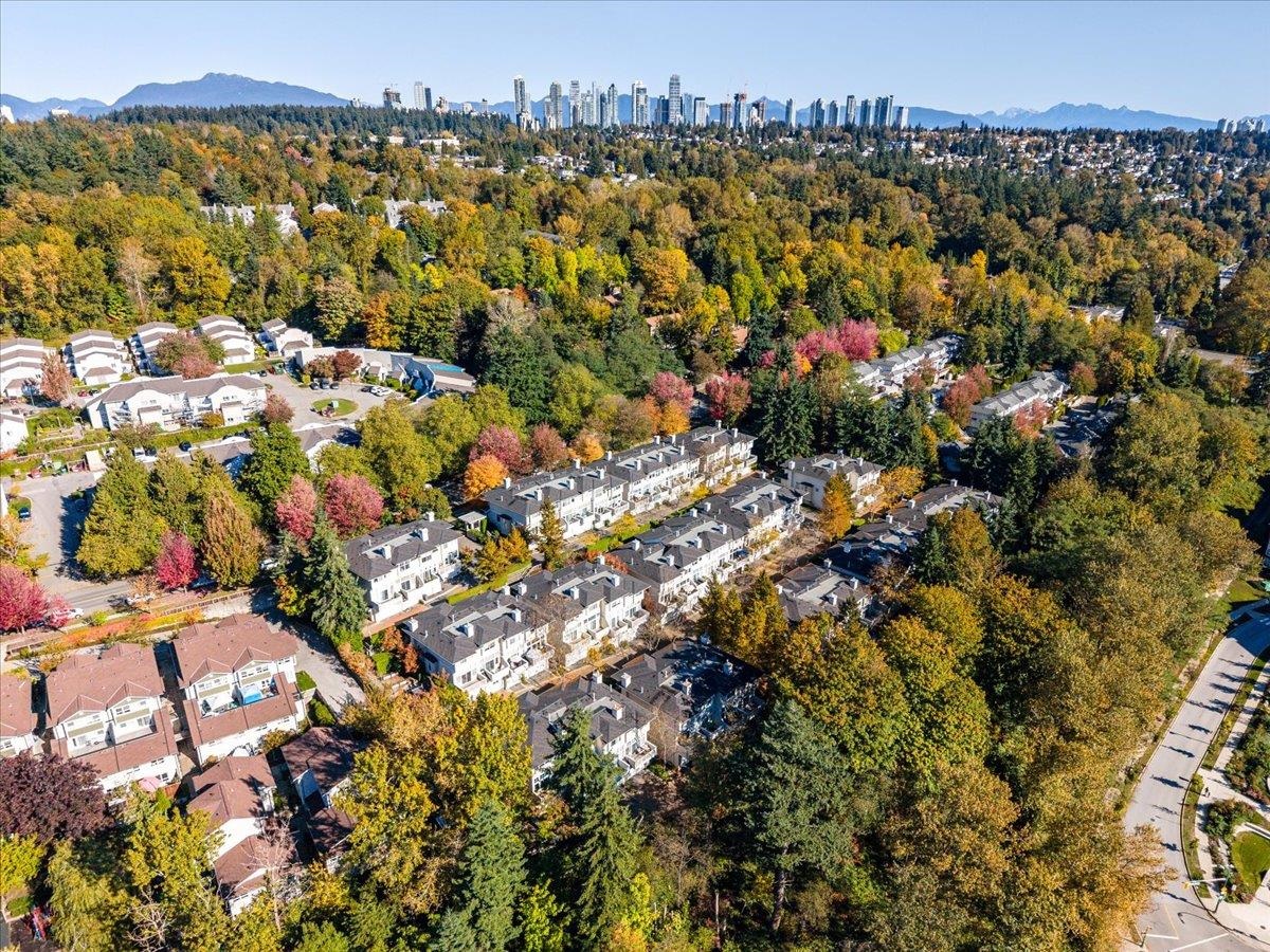 Outdoor Kitchen Photo of 5 3588 Whitney Place, Vancouver, BC