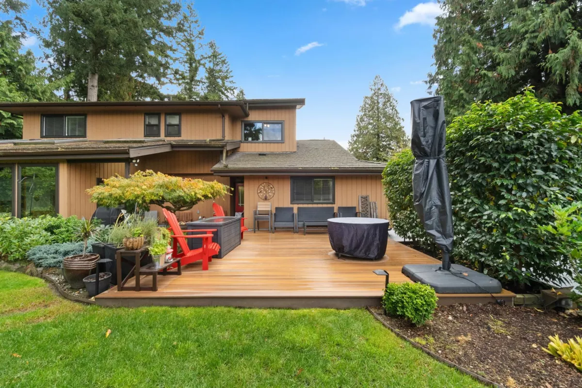 Front Yard Photo of 20193 43a Avenue, Langley, BC