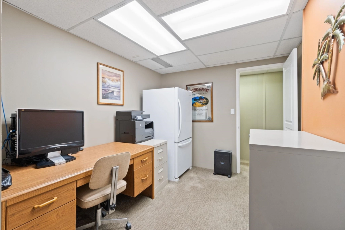 Hallway Photo of 20193 43a Avenue, Langley, BC