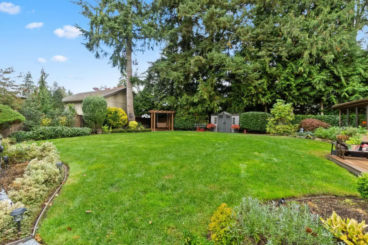 Hot Tub / Spa Photo of 20193 43a Avenue, Langley, BC