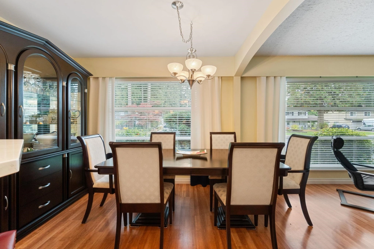 Powder Room Photo of 20193 43a Avenue, Langley, BC