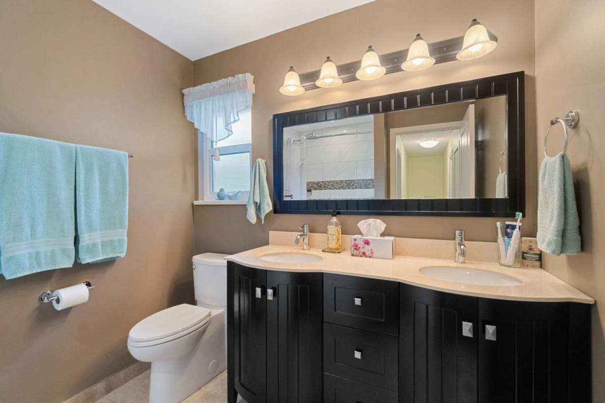 Staircase Photo of 20193 43a Avenue, Langley, BC