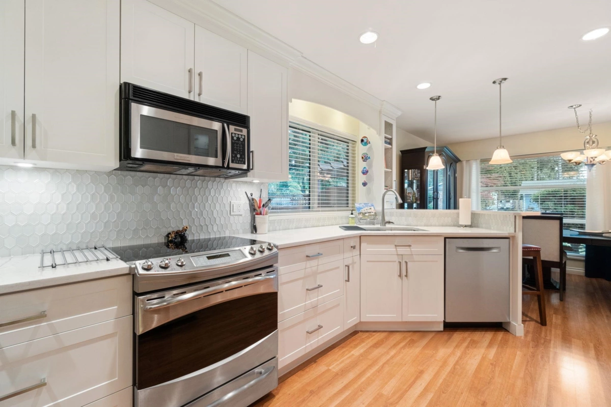 Walk-In Closet Photo of 20193 43a Avenue, Langley, BC