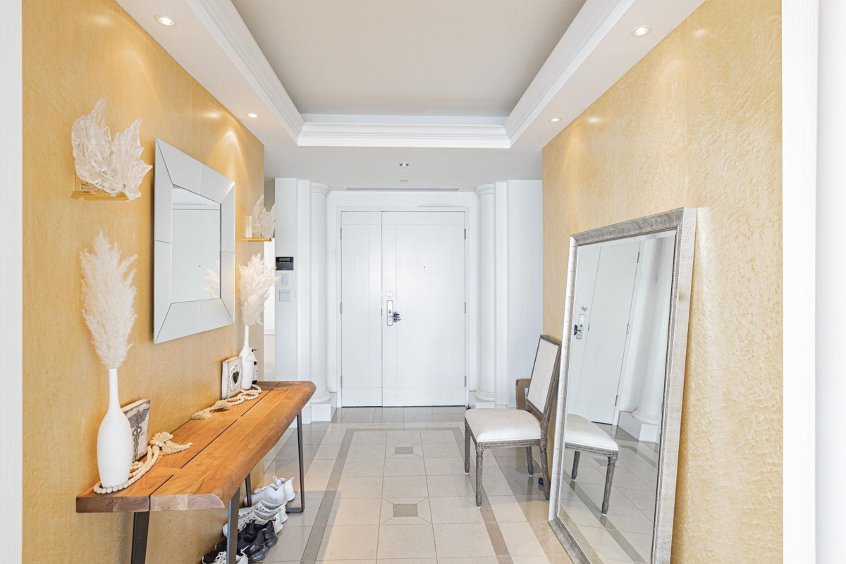 Dining Area Photo of 2302 323 Jervis Street, Vancouver, BC