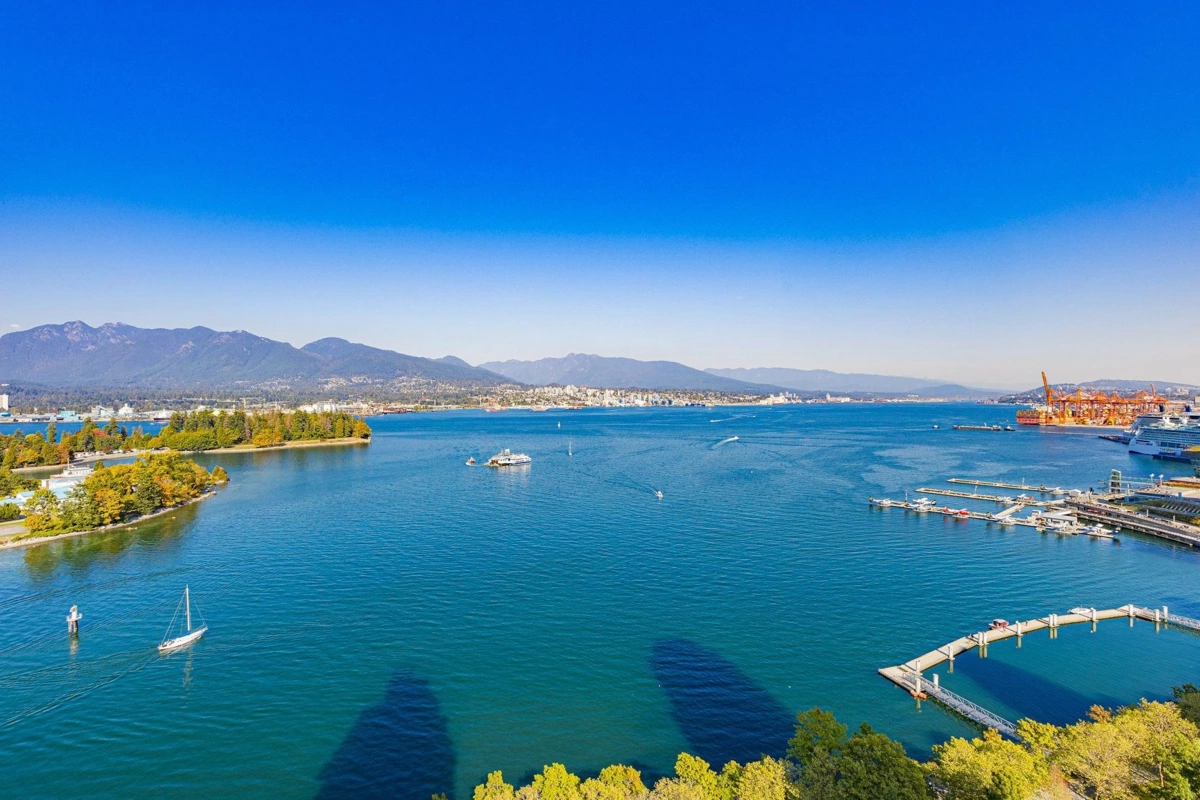Family Room Photo of 2302 323 Jervis Street, Vancouver, BC