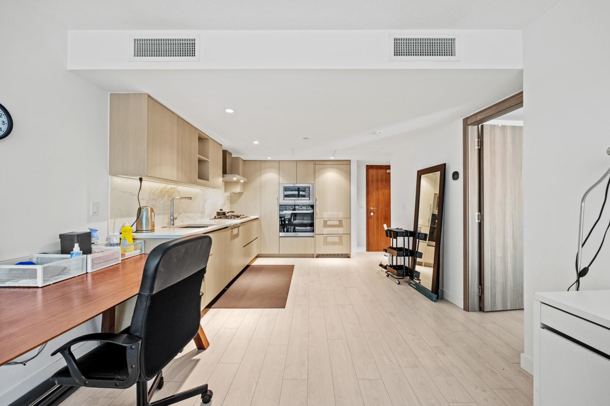 Entry Foyer Photo of 382 8608 Hazelbridge Way, Richmond, BC