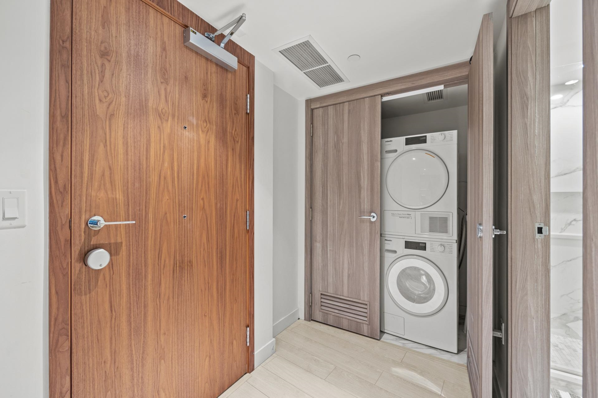 Kitchen Photo of 382 8608 Hazelbridge Way, Richmond, BC