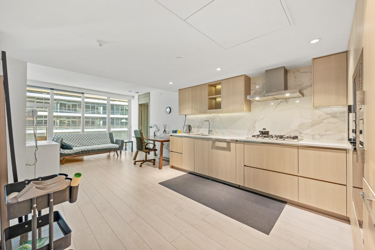 Walk-In Closet Photo of 382 8608 Hazelbridge Way, Richmond, BC