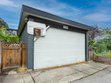 Outdoor Kitchen Photo of 3706 W King Edward Avenue, Vancouver, BC