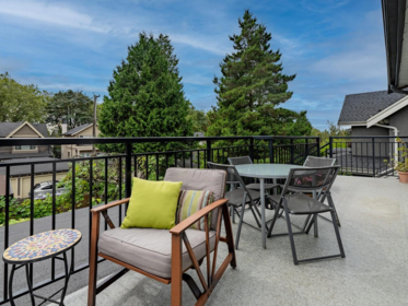 Swimming Pool Photo of 3706 W King Edward Avenue, Vancouver, BC