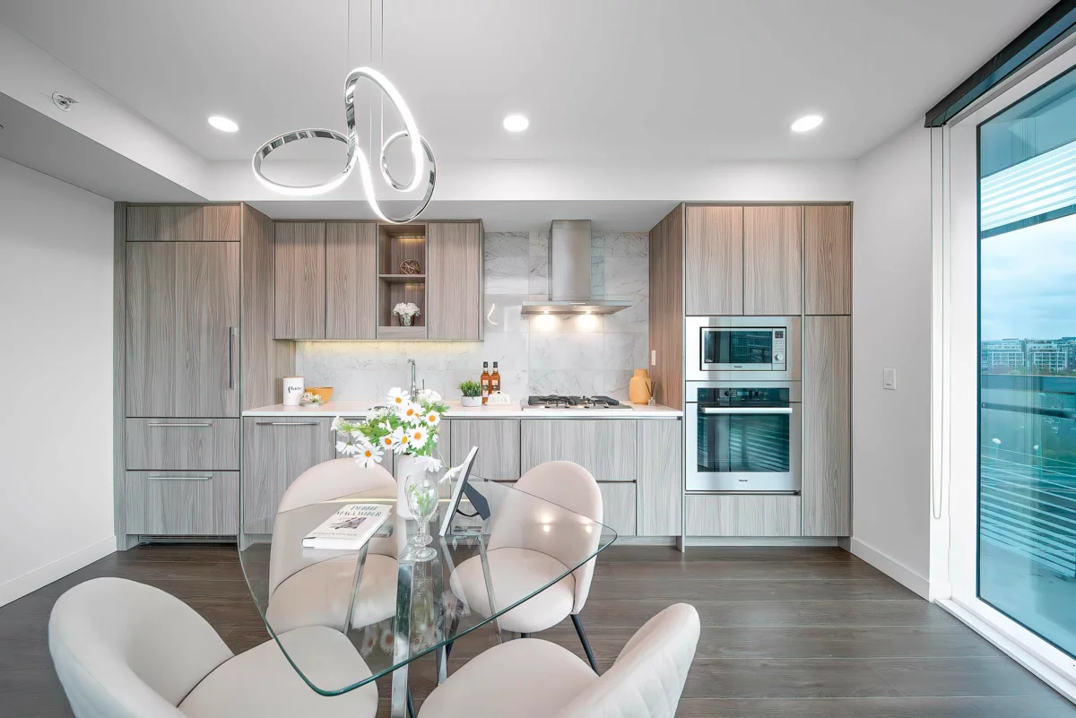 Entry Foyer Photo of 785 87 Nelson Street, Vancouver, BC
