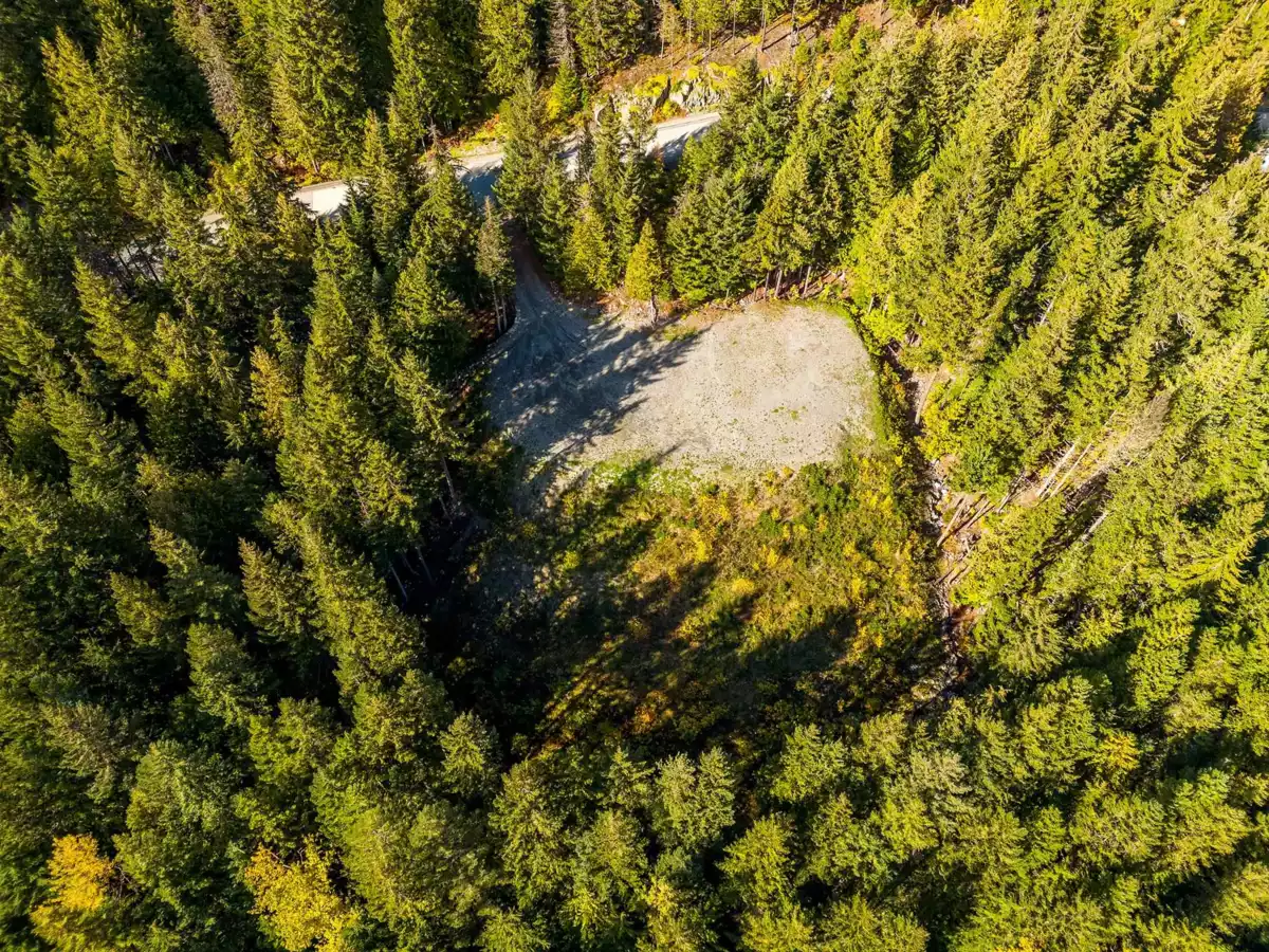 Walk-In Closet Photo of 5408 Stonebridge Drive, Whistler, BC