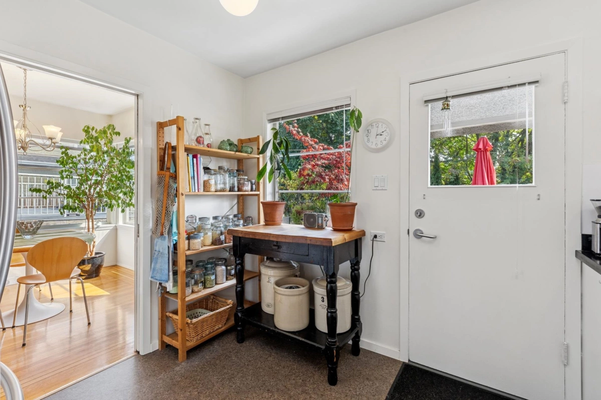 Bedroom 2 Photo of 415 W 26th Street, North Vancouver, BC