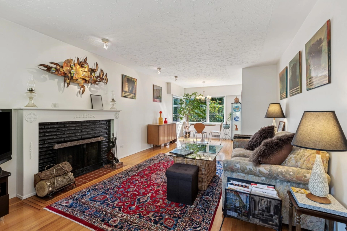 Kitchen Island Photo of 415 W 26th Street, North Vancouver, BC