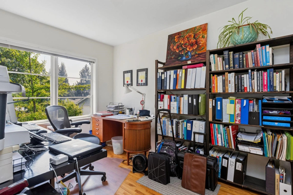 Mudroom Photo of 415 W 26th Street, North Vancouver, BC