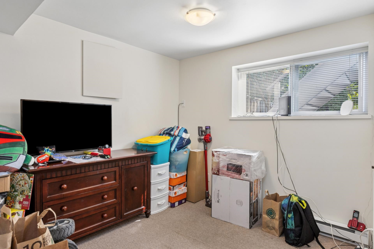 Outdoor Kitchen Photo of 415 W 26th Street, North Vancouver, BC