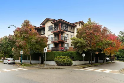 210 200 Klahanie Drive, Port Moody, BC, Port Moody — Apartment/Condo for sale