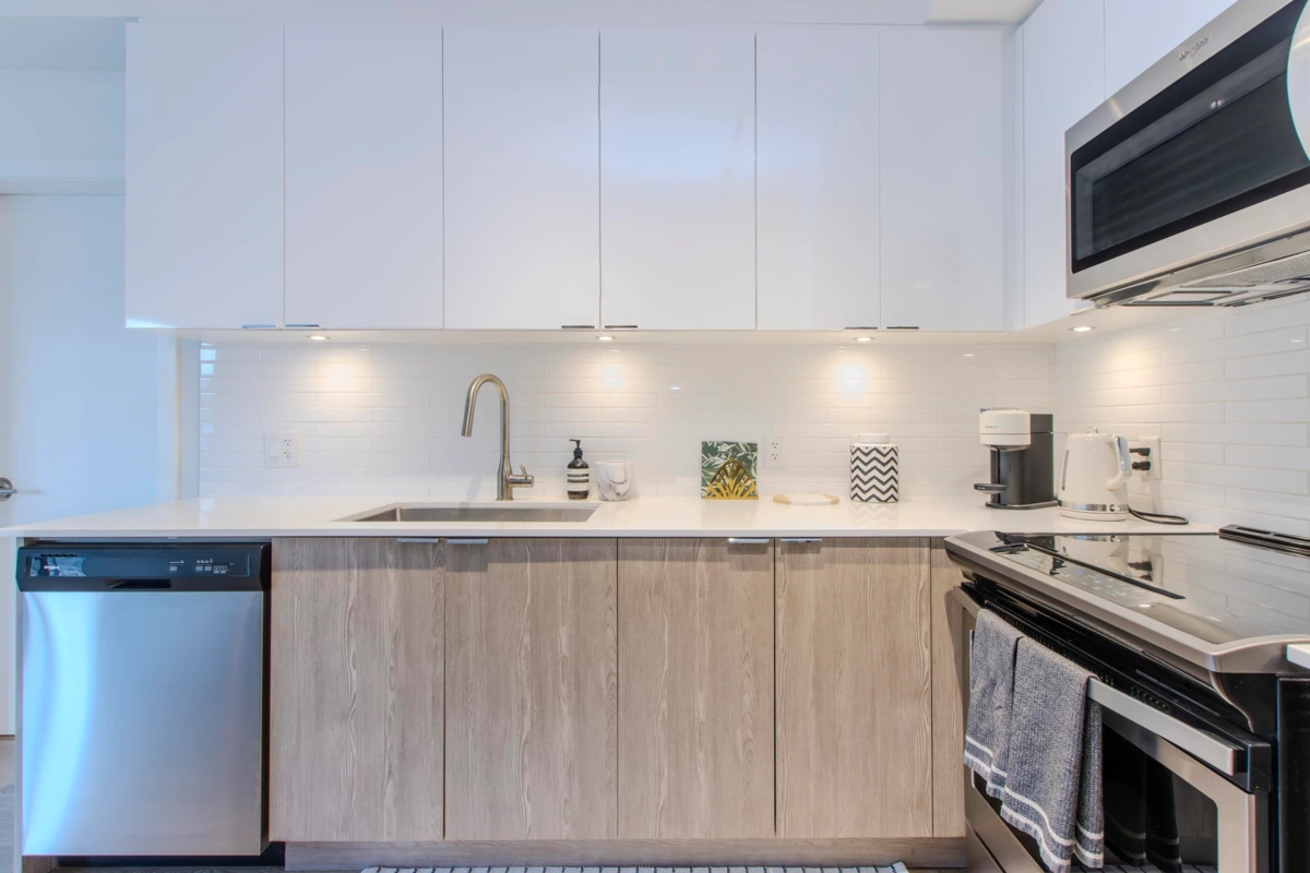Kitchen Island Photo of 508 37881 Cleveland Avenue, Squamish, BC