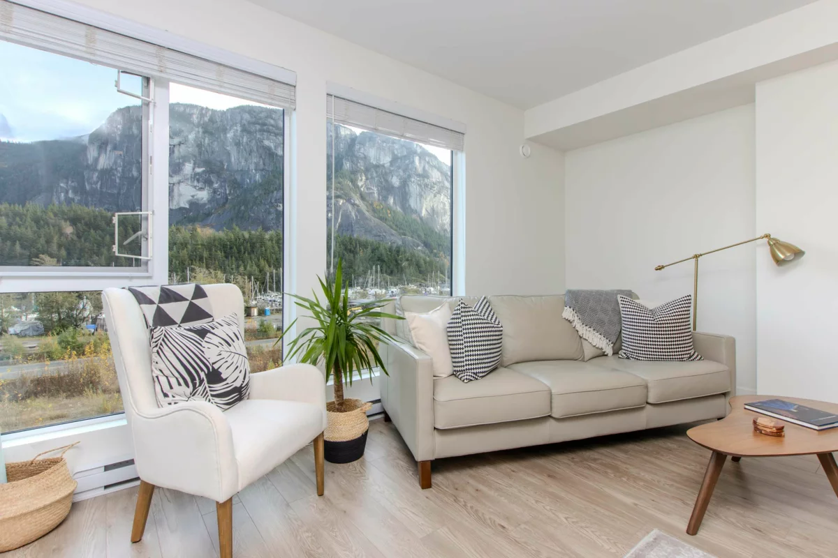 Primary Bathroom Photo of 508 37881 Cleveland Avenue, Squamish, BC