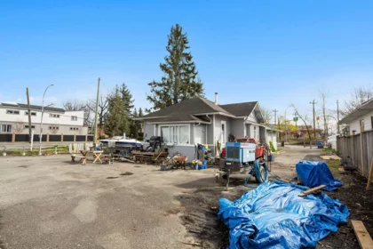 Kitchen Photo of 34595 2 Avenue, Abbotsford, BC