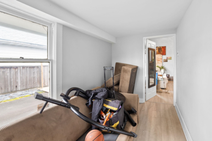 Mudroom Photo of 34595 2 Avenue, Abbotsford, BC