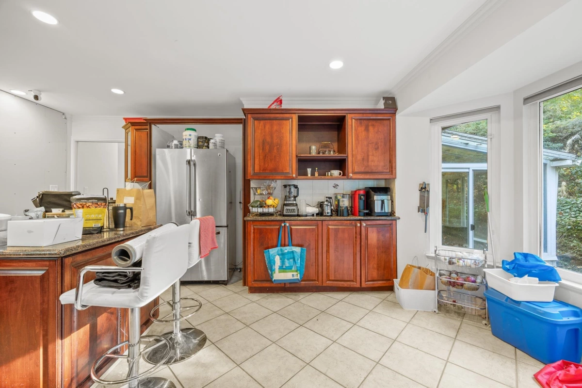 Guest Bathroom Photo of 13838 Crescent Road, Surrey, BC