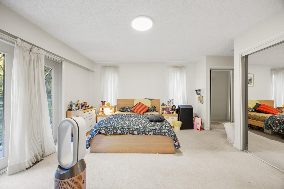 Laundry Room Photo of 13838 Crescent Road, Surrey, BC