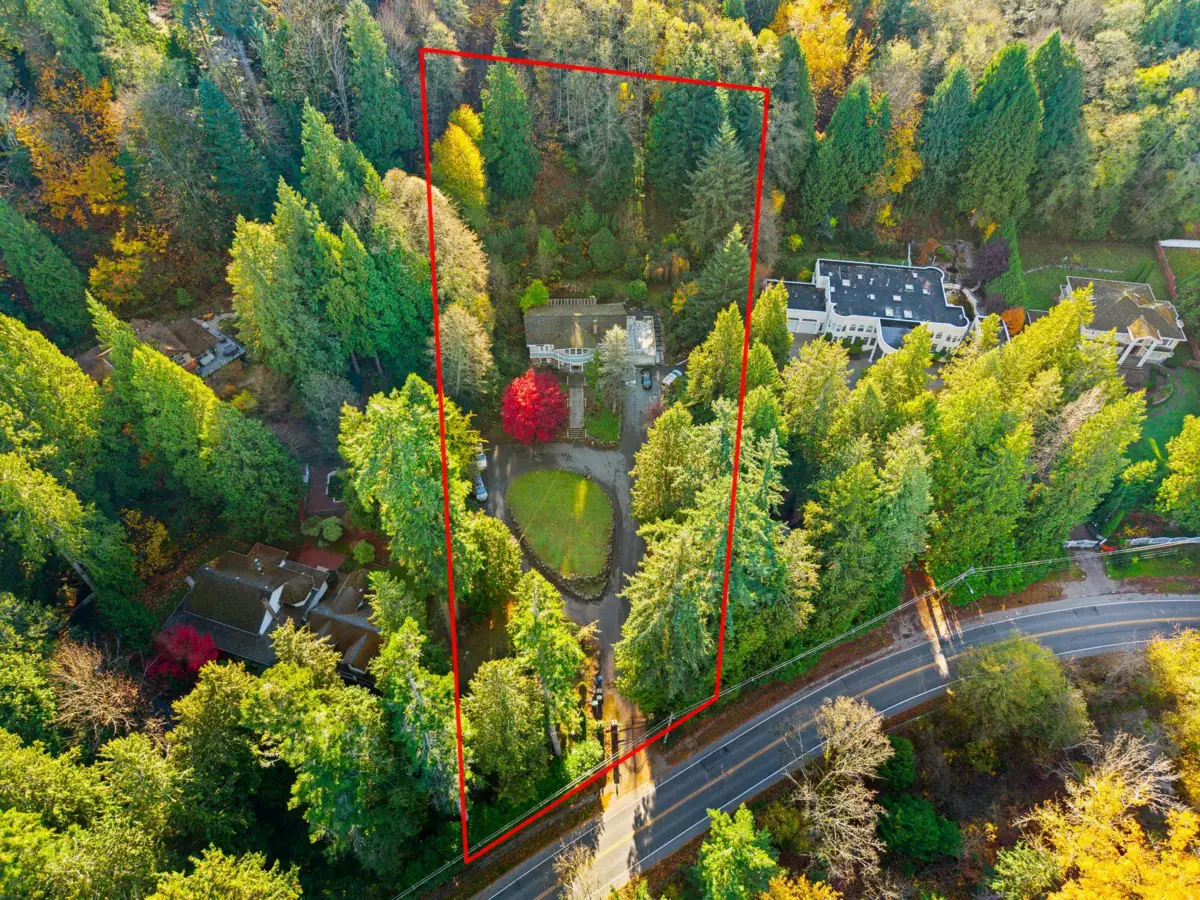 Living Room Photo of 13838 Crescent Road, Surrey, BC