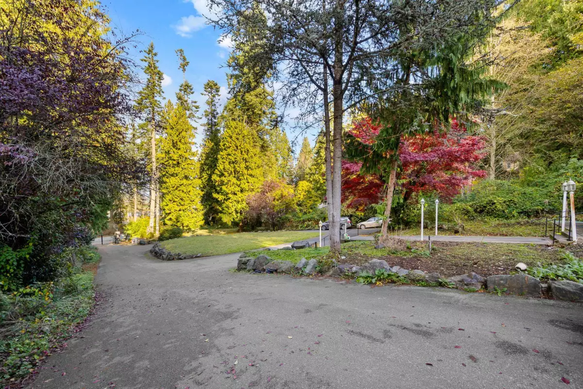 Primary Bedroom Photo of 13838 Crescent Road, Surrey, BC
