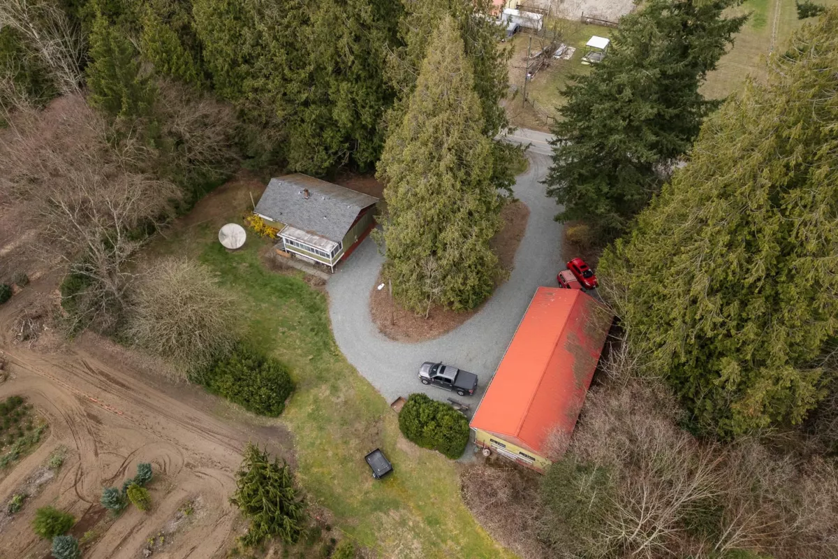 Kitchen Island Photo of 23836 68 Avenue, Langley, BC
