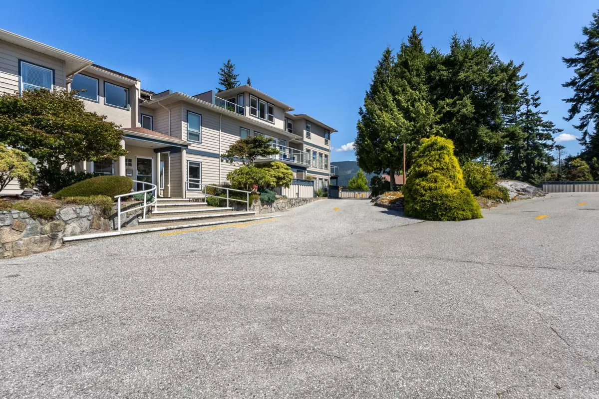 Community Amenities Photo (Clubhouse) of 106 5768 Marine Way, Sechelt, BC
