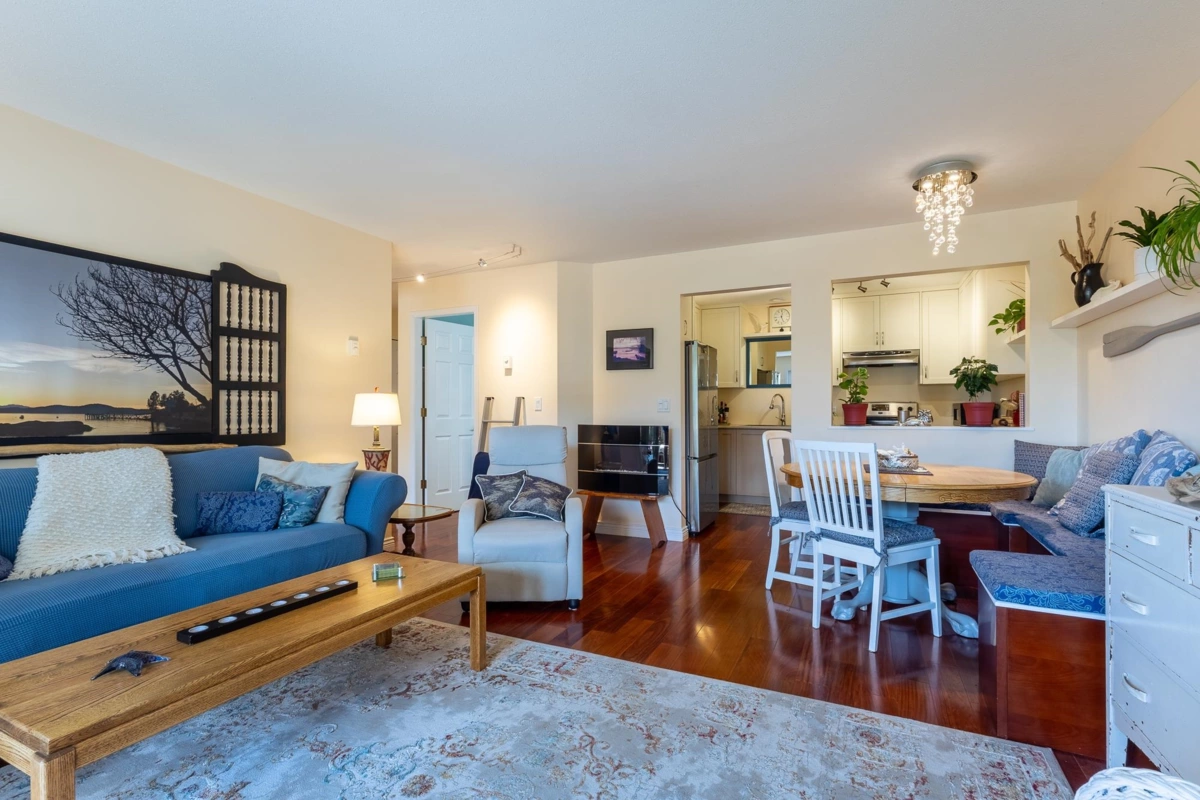 Dining Area Photo of 106 5768 Marine Way, Sechelt, BC