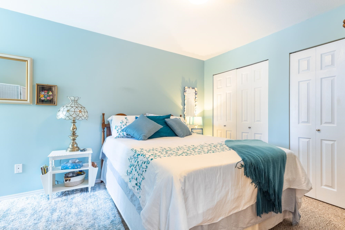 Entry Foyer Photo of 106 5768 Marine Way, Sechelt, BC