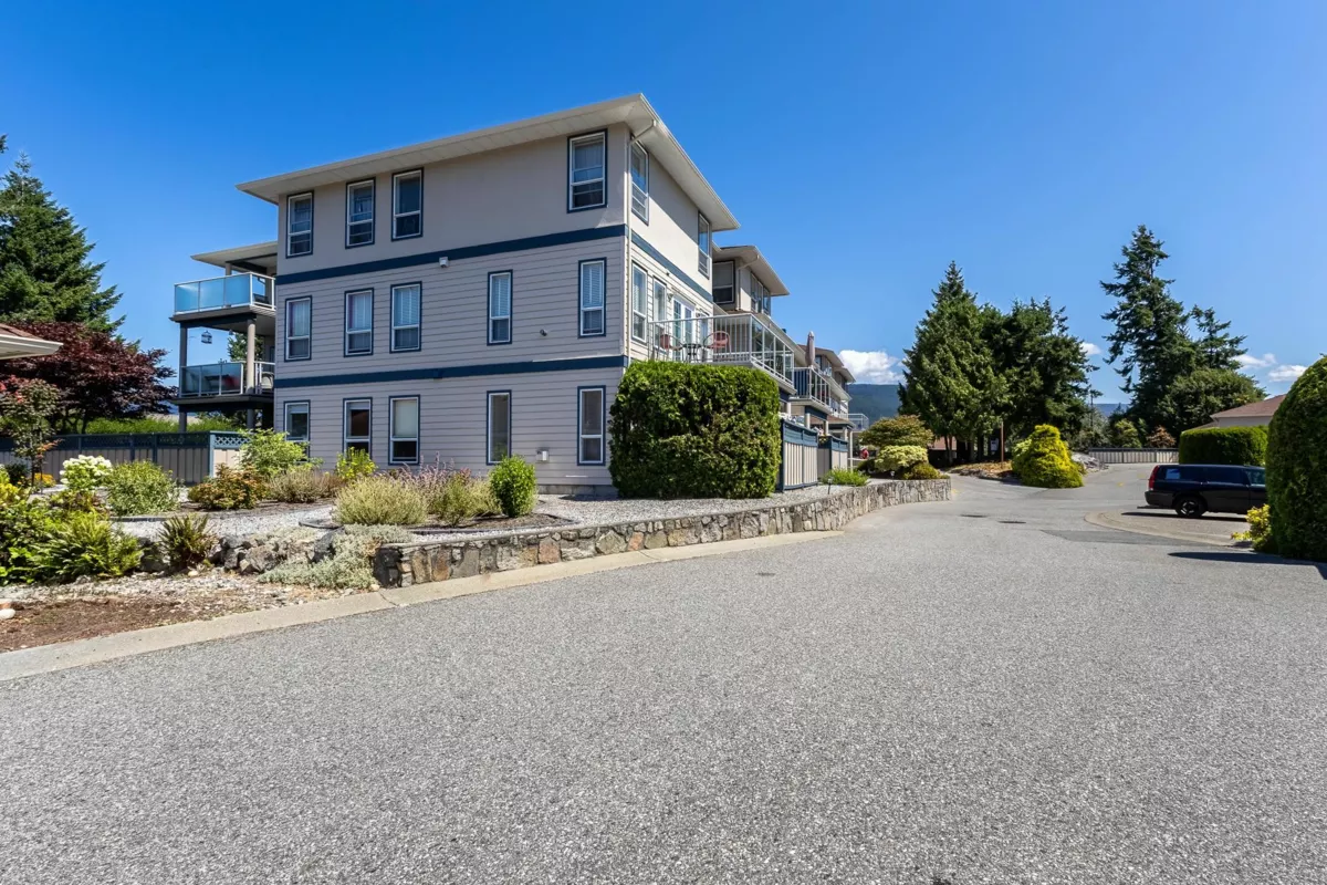 Fitness Center Photo Near 106 5768 Marine Way, Sechelt, BC