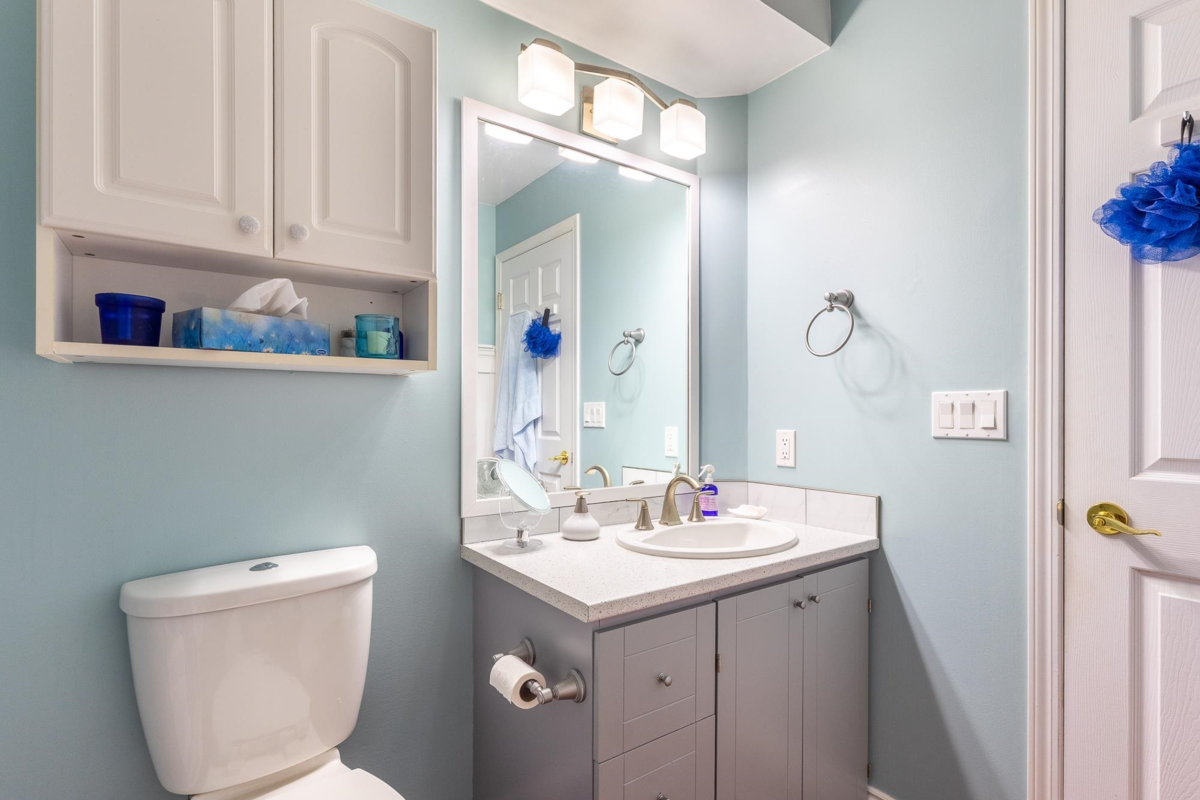 Laundry Room Photo of 106 5768 Marine Way, Sechelt, BC