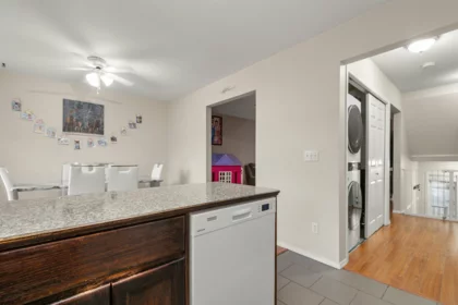 Kitchen Island Photo of 4 46375 Cessna Drive, Chilliwack, BC